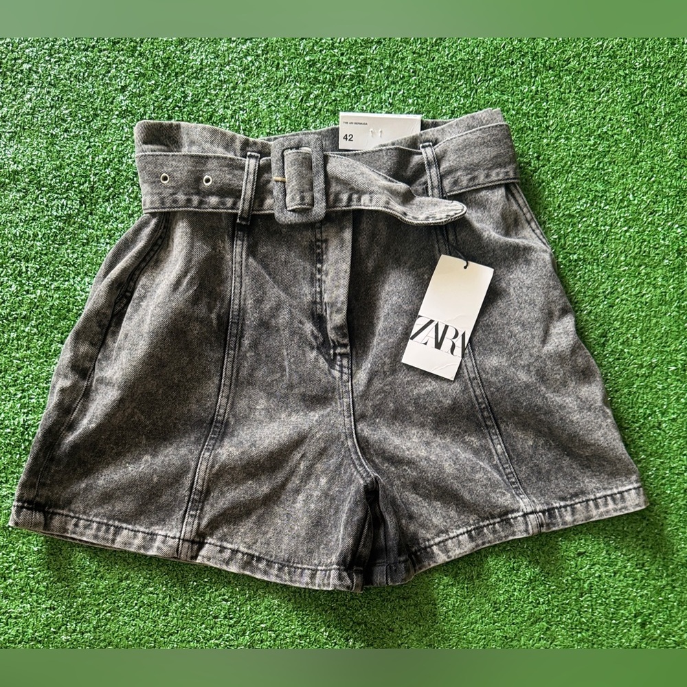 Zara High Waisted Denim Belted Jean Shorts Size 10